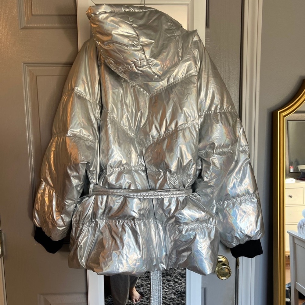 Coat - Picture 4 of 4